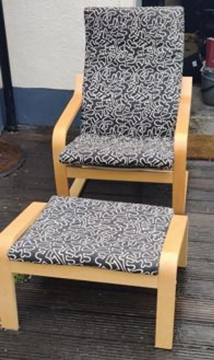Armchair and footstool - Image 1