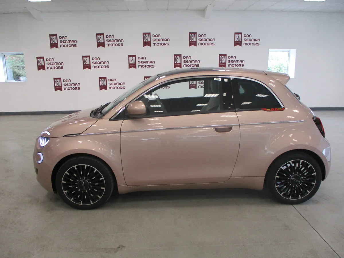 FIAT 500 E LA PRIMA BY BOCHELLI 2025 - Image 1