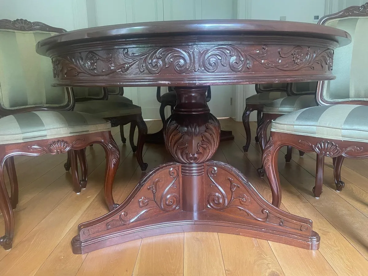 Dining table and chairs - Image 4