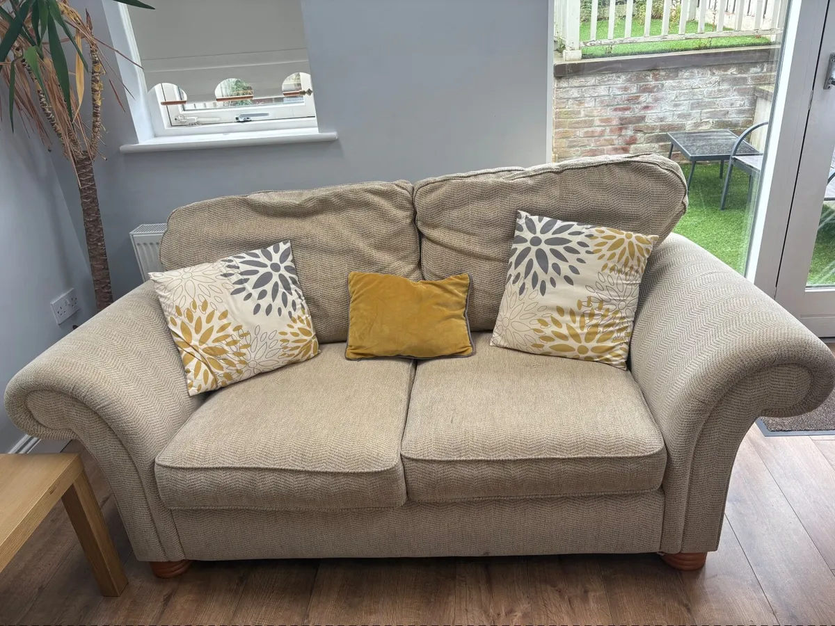 Couch - Image 2