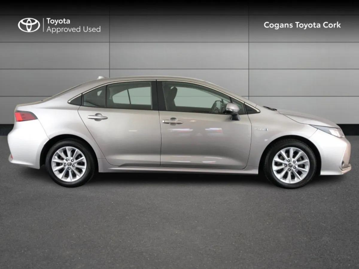 Toyota Corolla COROLLA HYBRID LUNA SAL - Image 3