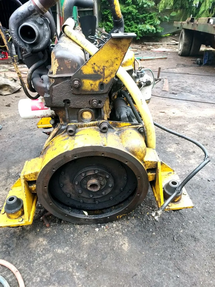 Tractor engine - Image 2
