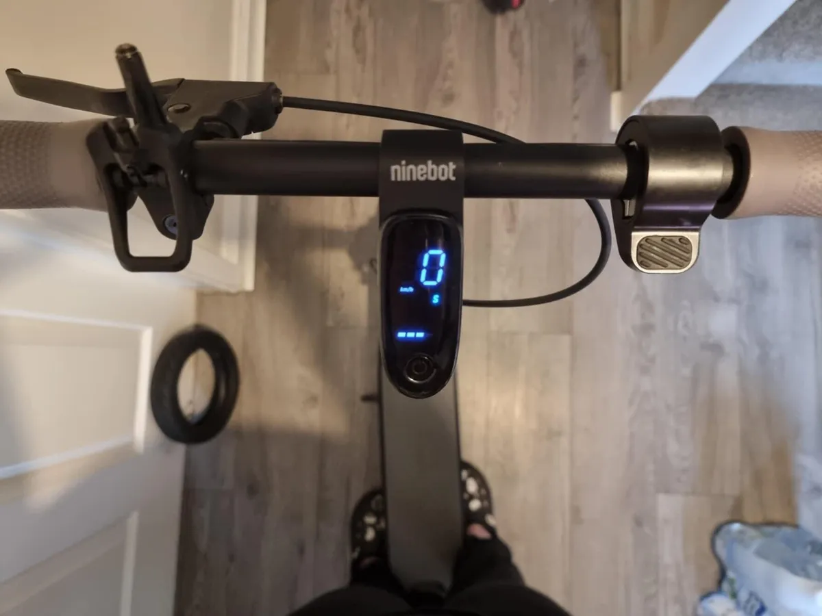Segway Ninebot F25E - Image 1