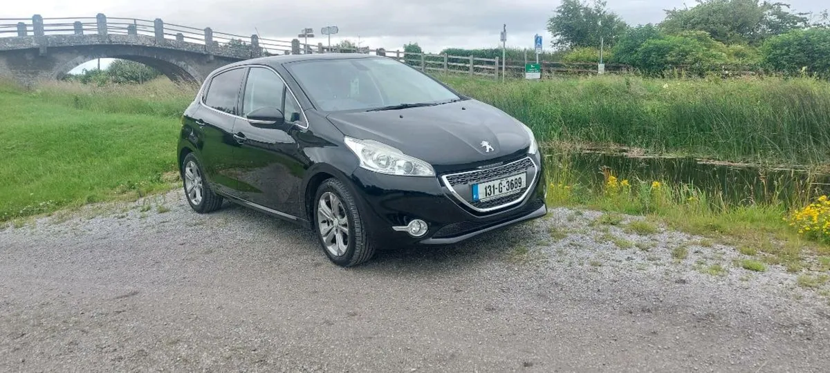 Peugeot 208 - Image 1