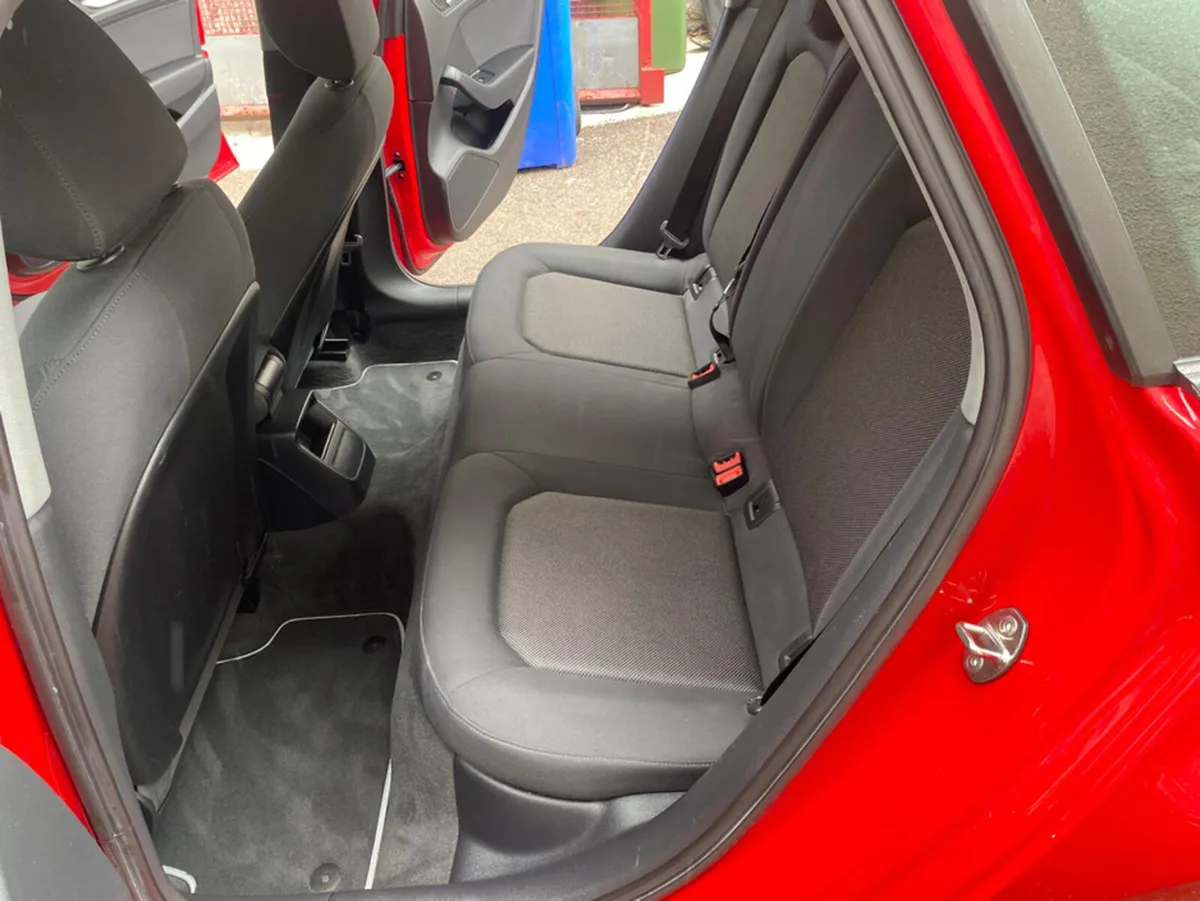Audi A3 2.0 TDI SE SPORTBACK 150PS 5DR - Image 2