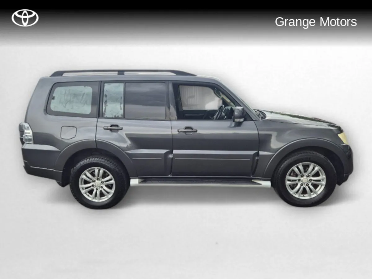 Mitsubishi Pajero 3.2 DID LWB COMMERCIAL 4DR - Image 4