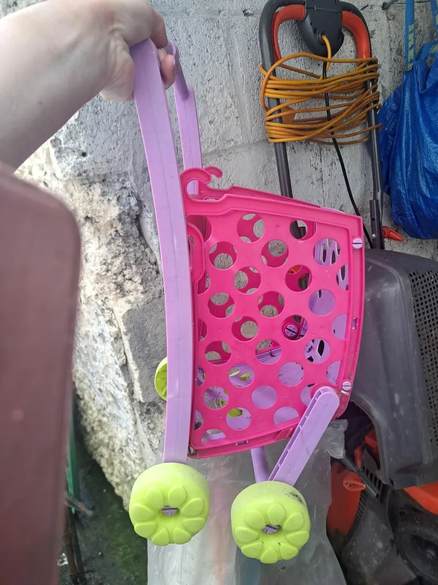 Free toys - Image 3