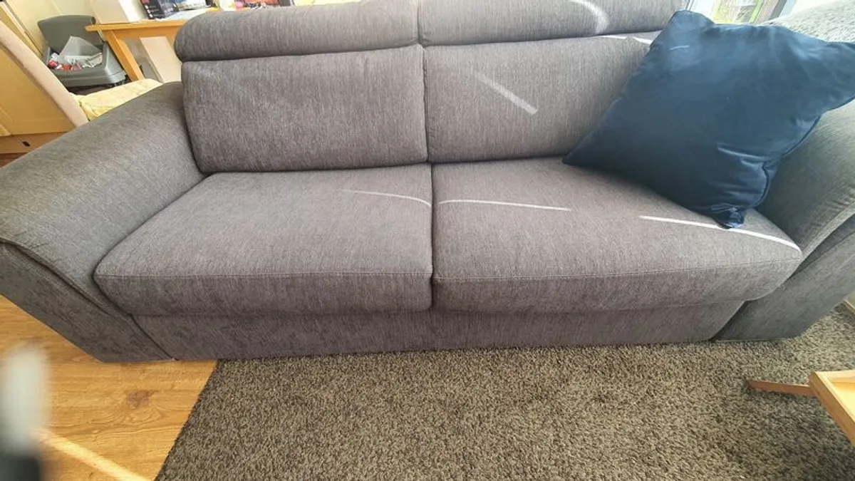 sofa - Image 3