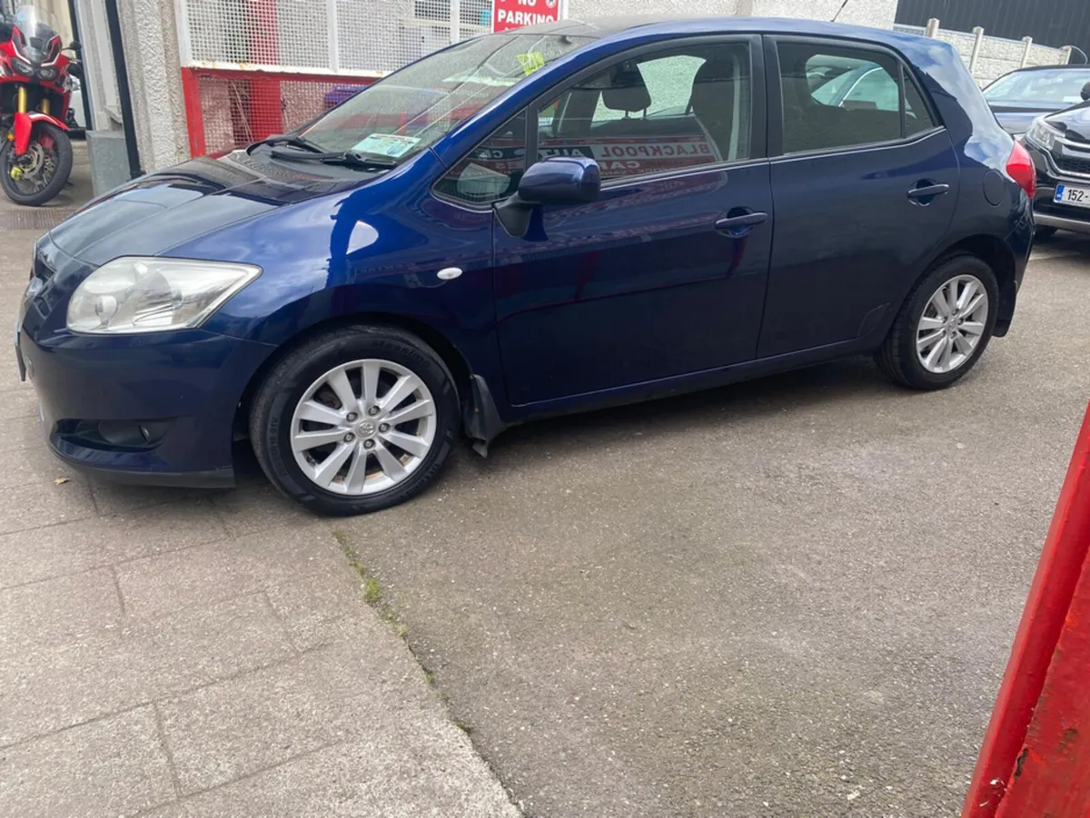 Toyota Auris 1.4 5DR LUNA - Image 3