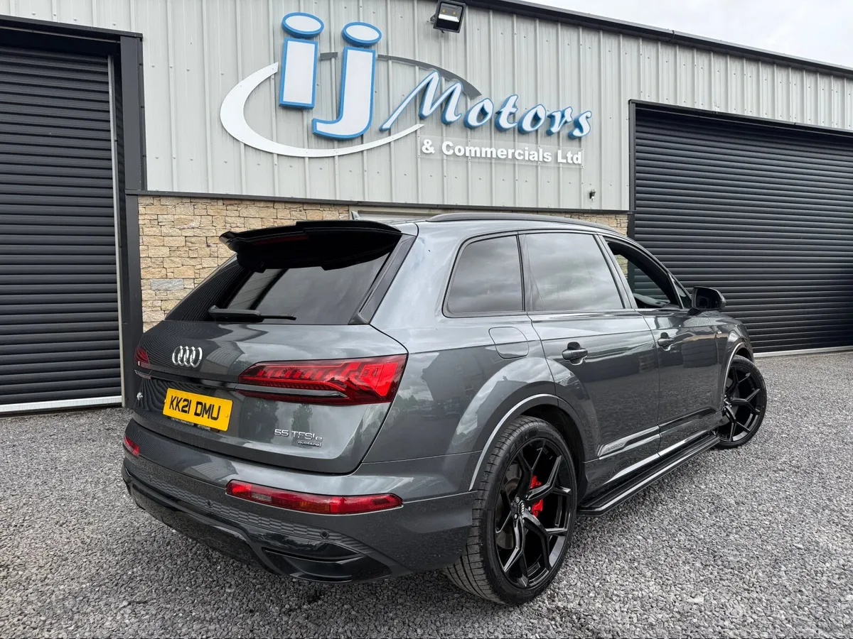 21 AUDI Q7 55 TFSI E QUATTRO BLACK EDITION AUTO - Image 4