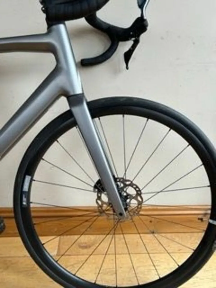 Fully Serviced Road Bike - Like New - Image 4