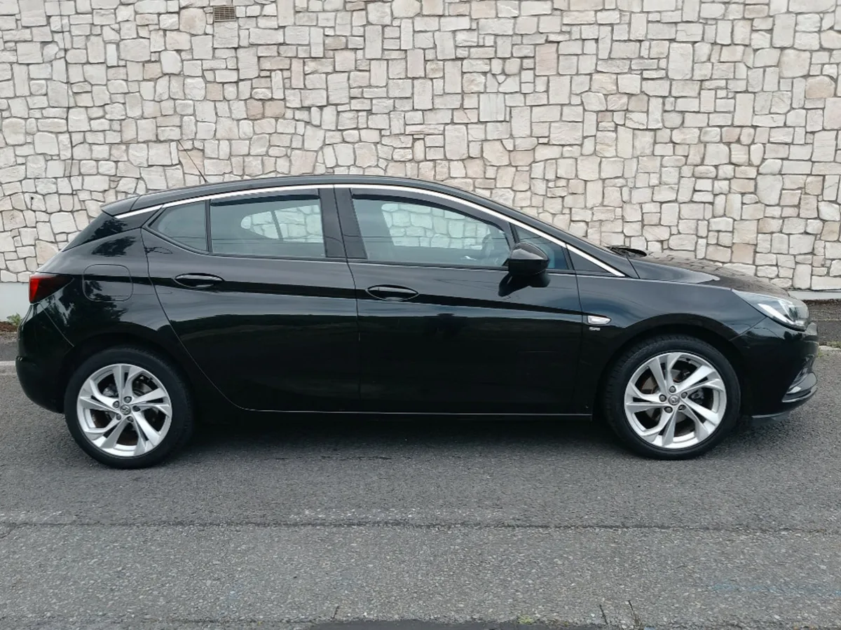 Vauxhall Astra 1.4 Turbo SRI 147BHP 5DR - Image 2