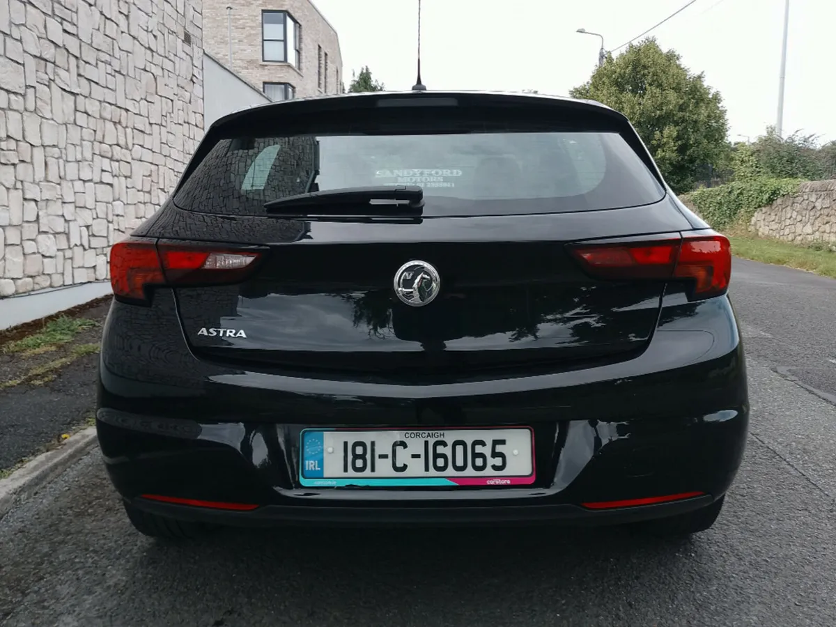 Vauxhall Astra 1.4 Turbo SRI 147BHP 5DR - Image 4
