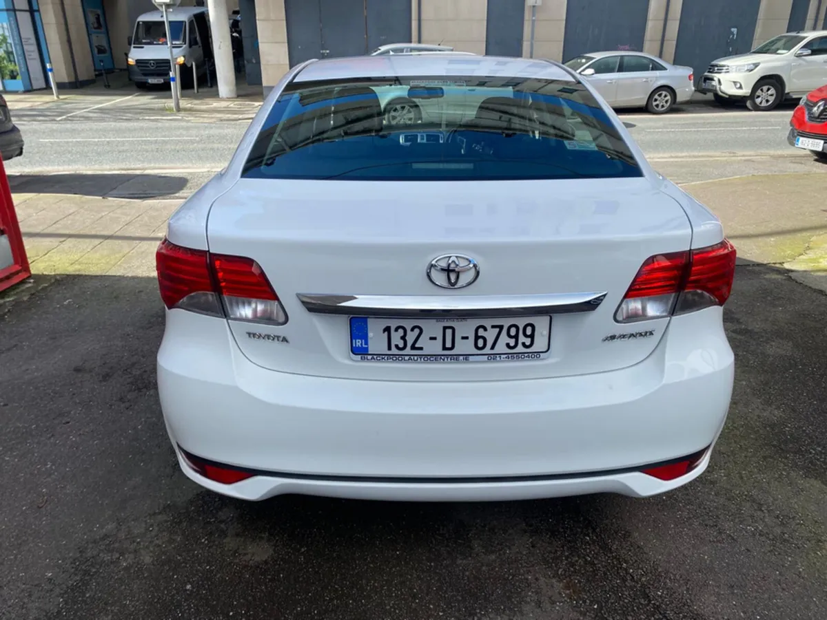 Toyota Avensis ICON D-CAT 4DR AUTO 2.2 - Image 2