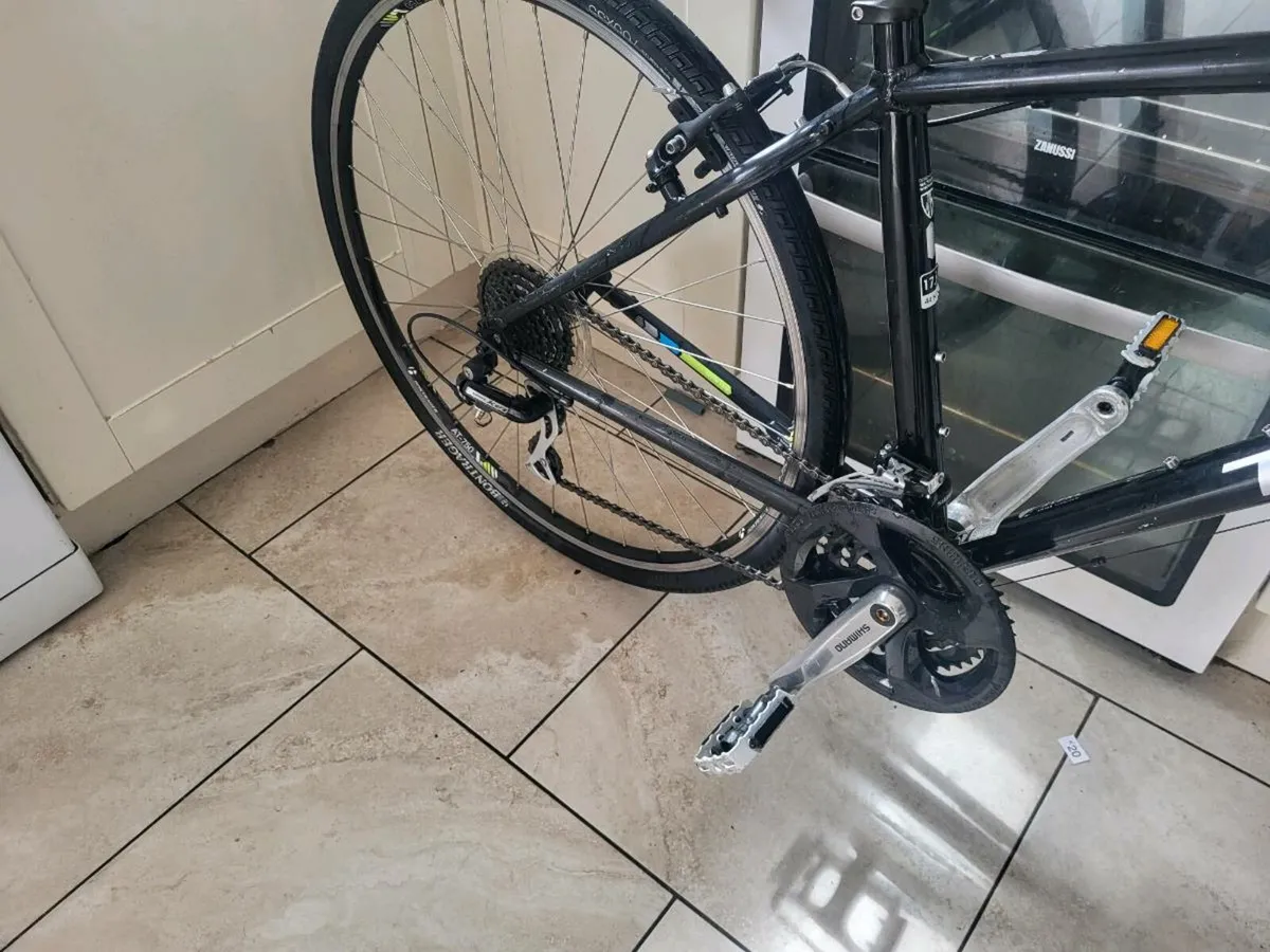 Trek hybrid bike - Image 2
