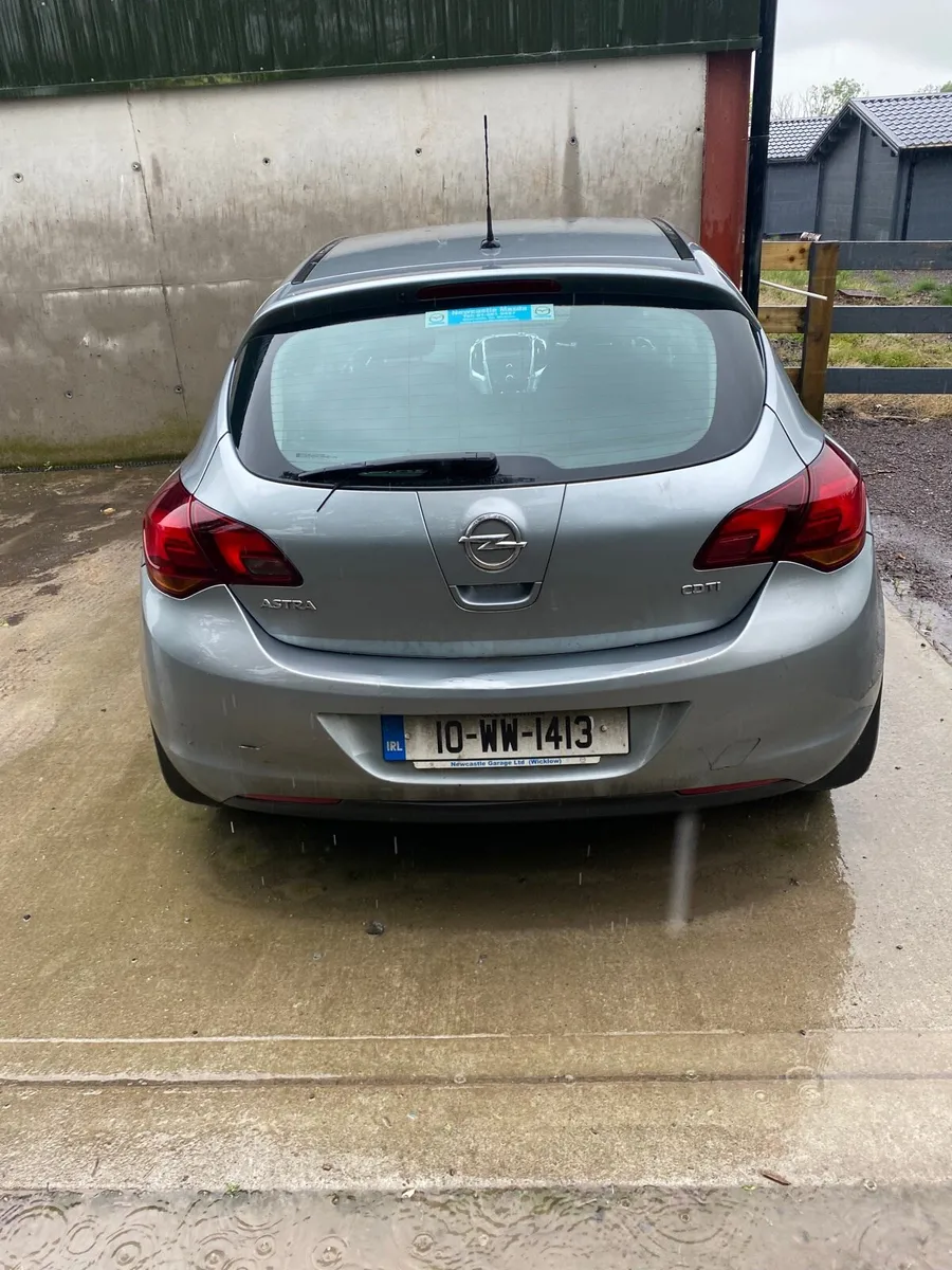 Opel Astra Hatchback Diesel - Image 2