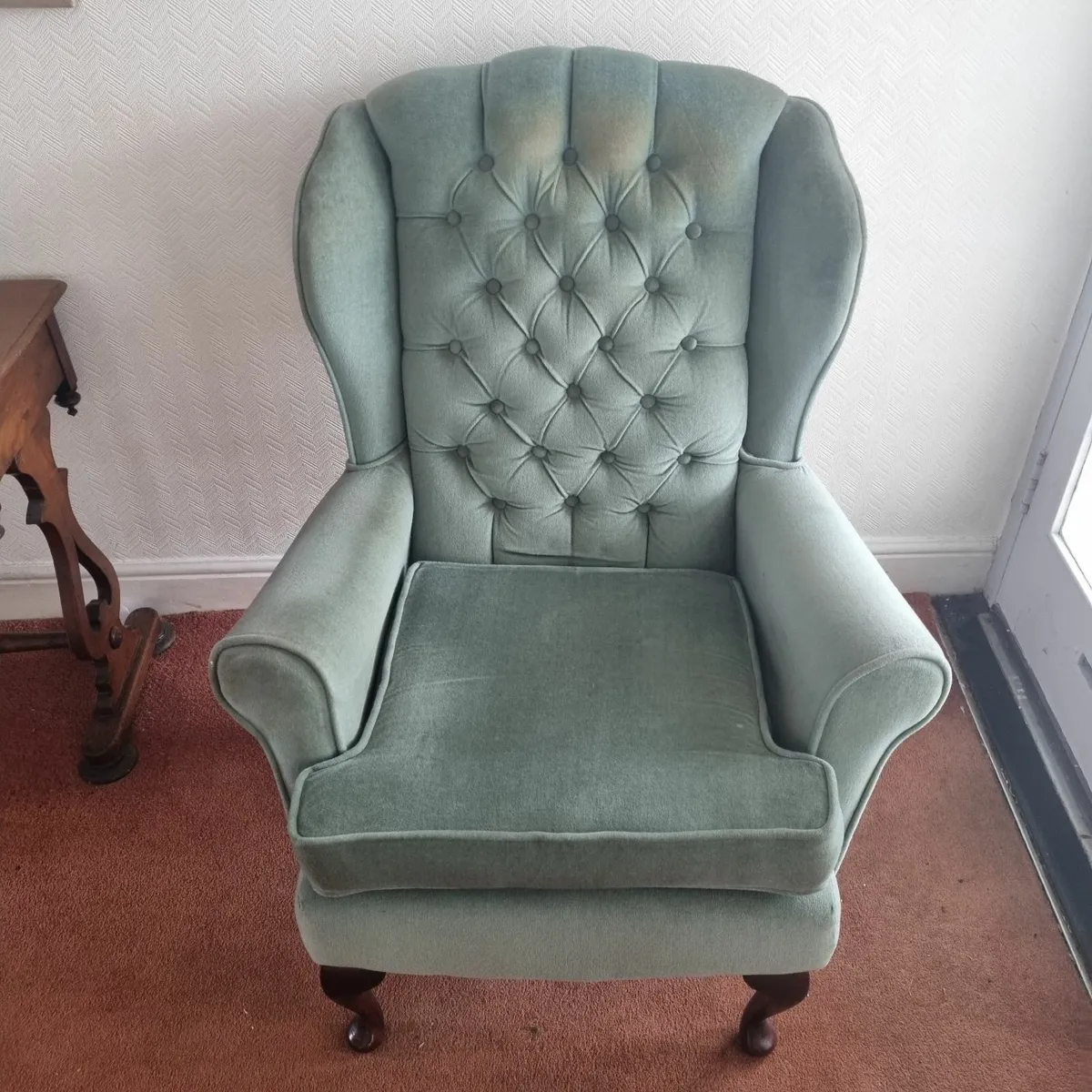 Wingback Armchair green velvet - Image 1