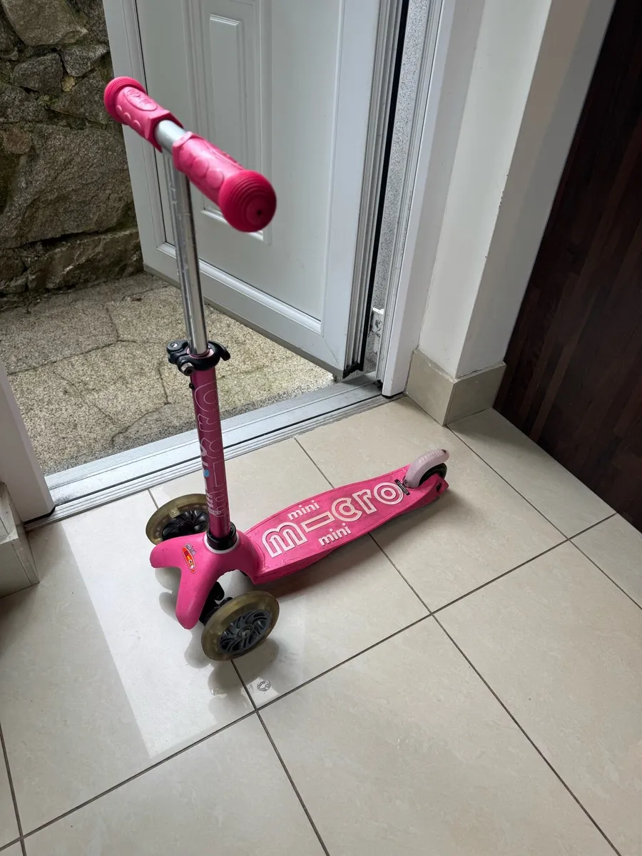 Mini Micro Scooter - Pink - Image 1