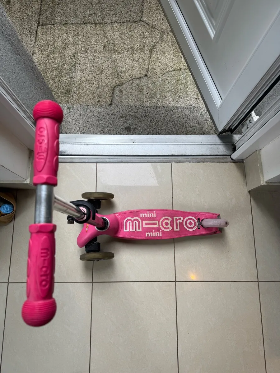 Mini Micro Scooter - Pink - Image 2