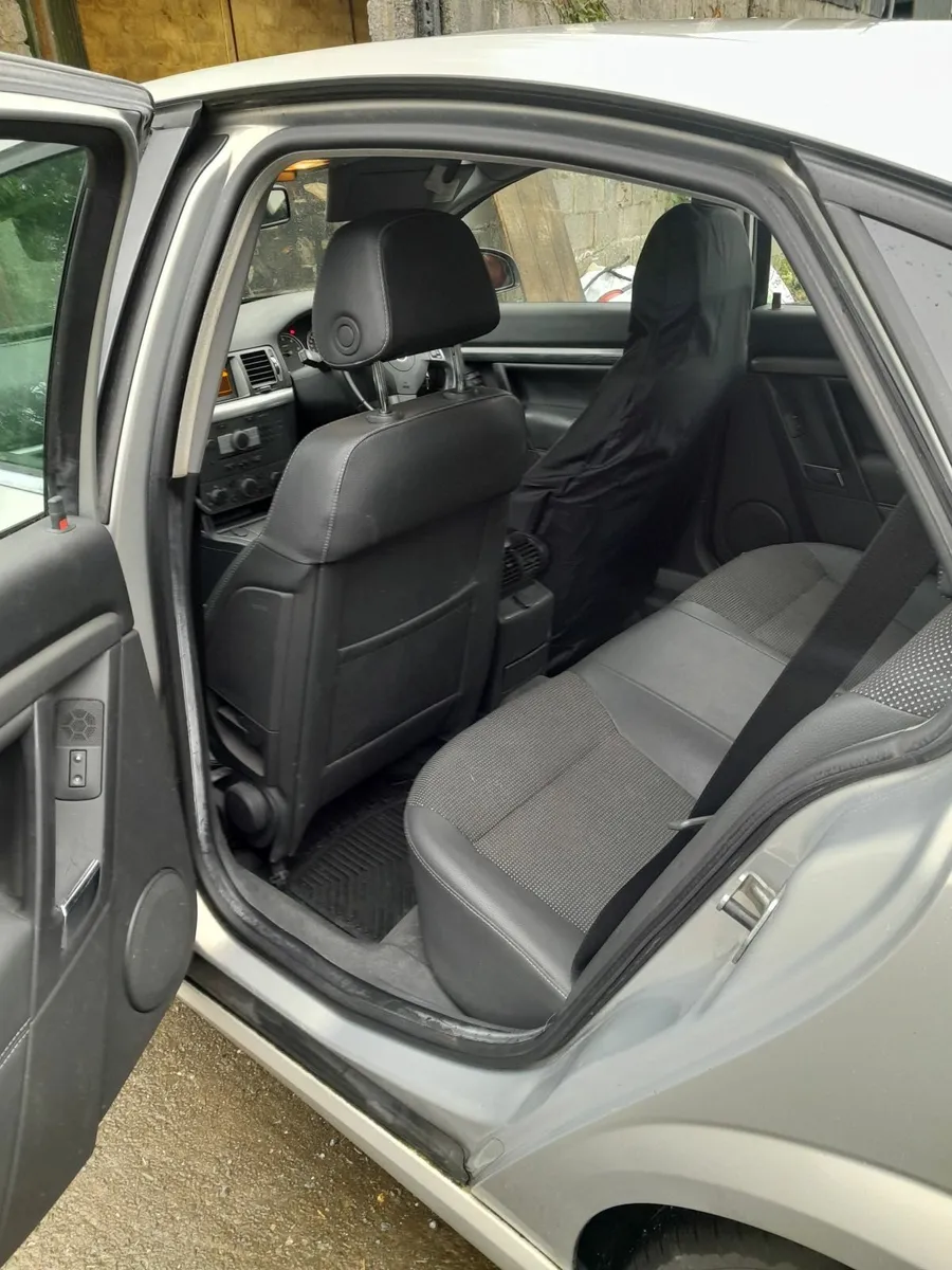 Opel Vectra 2007 - Image 2