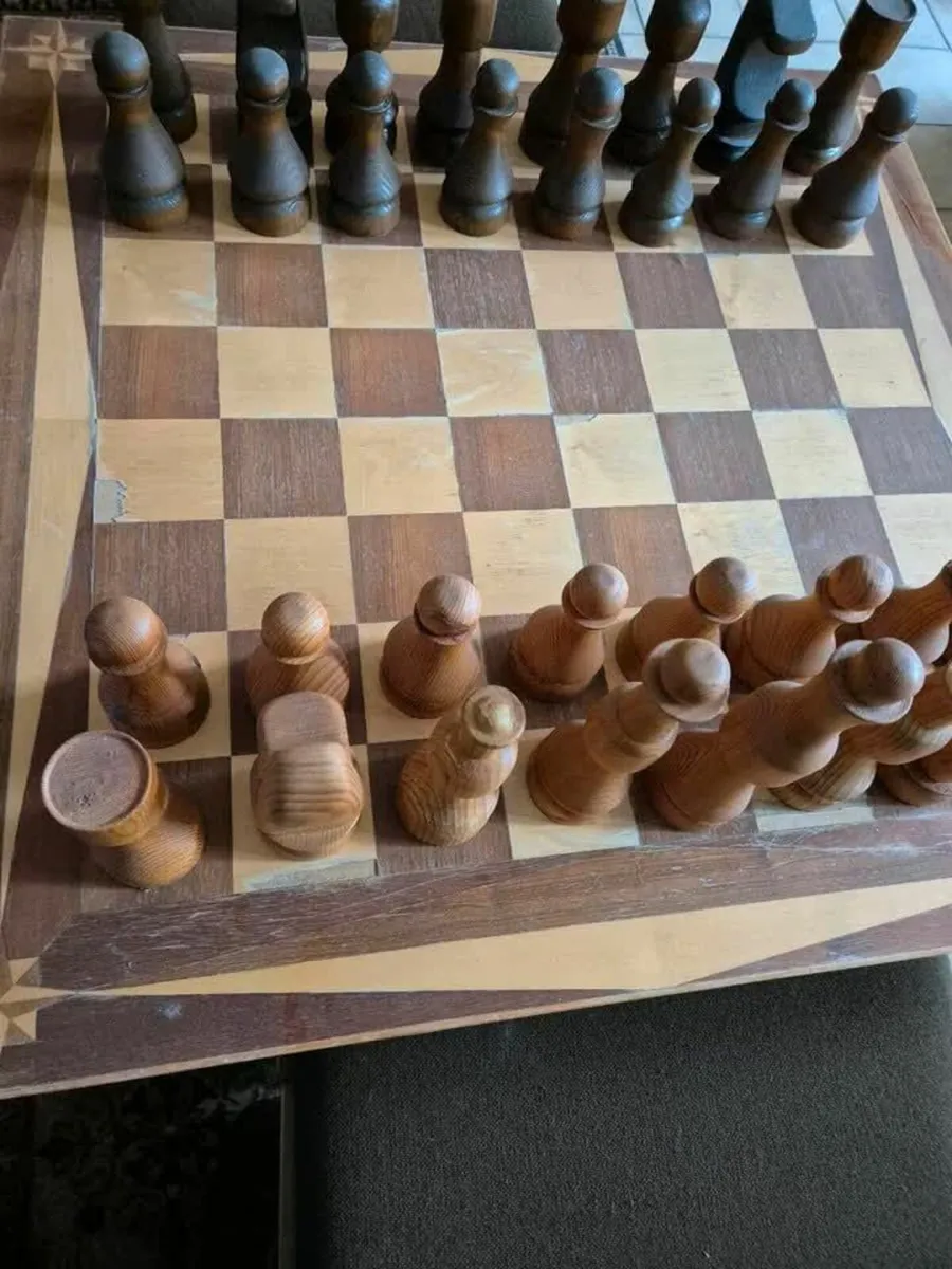 Chess Table Handicraft - Image 2