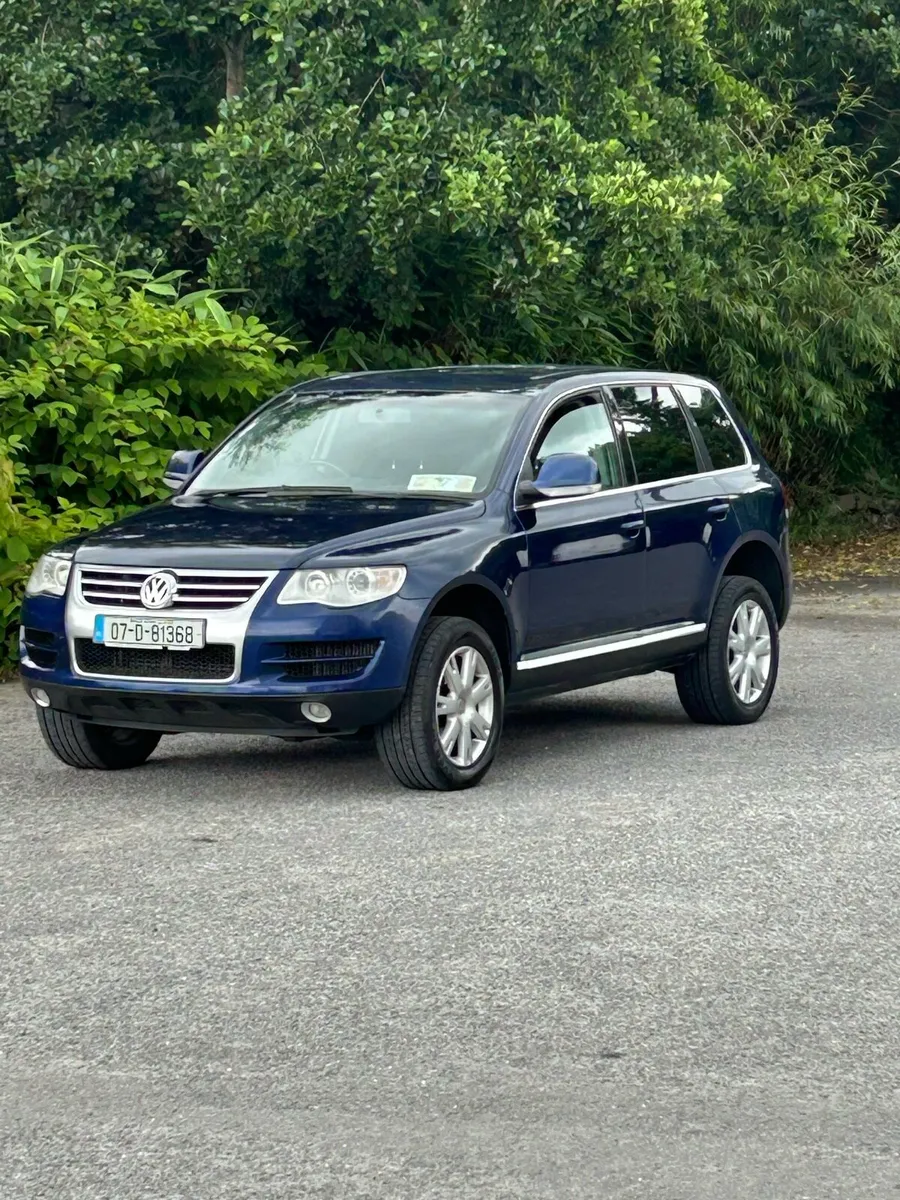 VW Volkswagen Touareg - Image 1