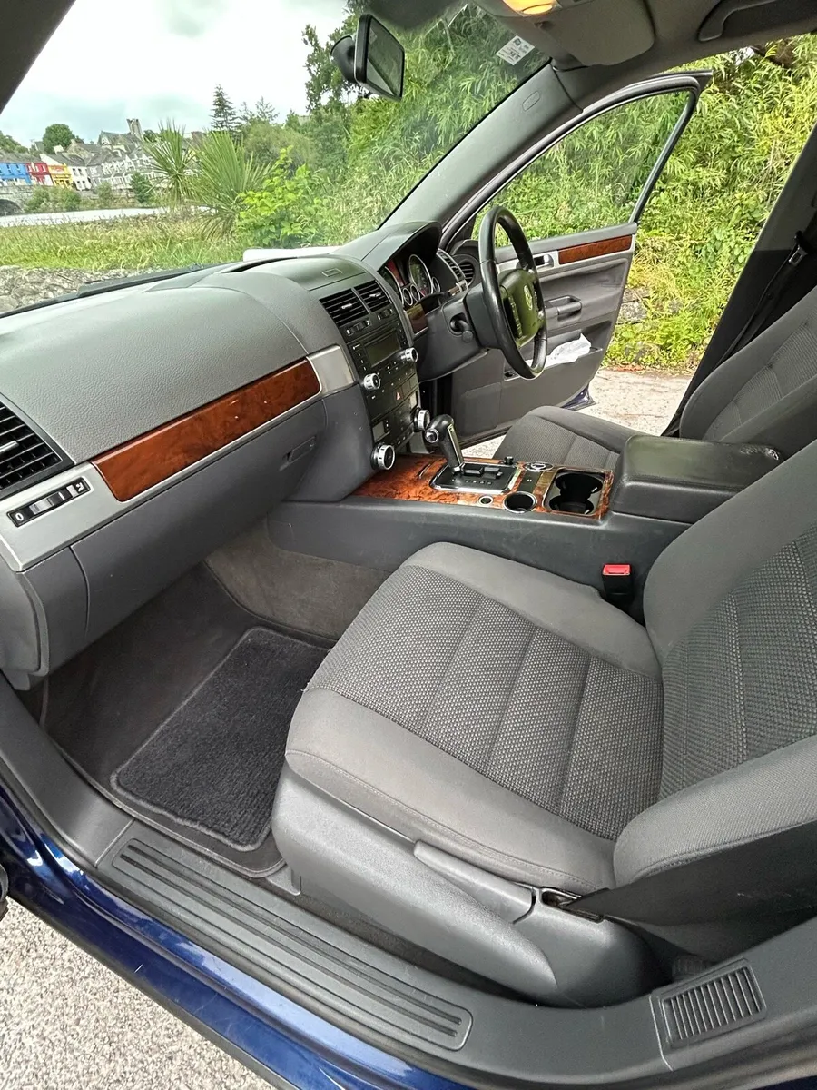 VW Volkswagen Touareg - Image 4
