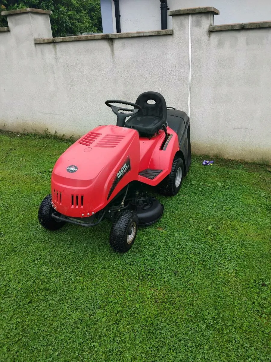 Ride on lawnmower - Image 2