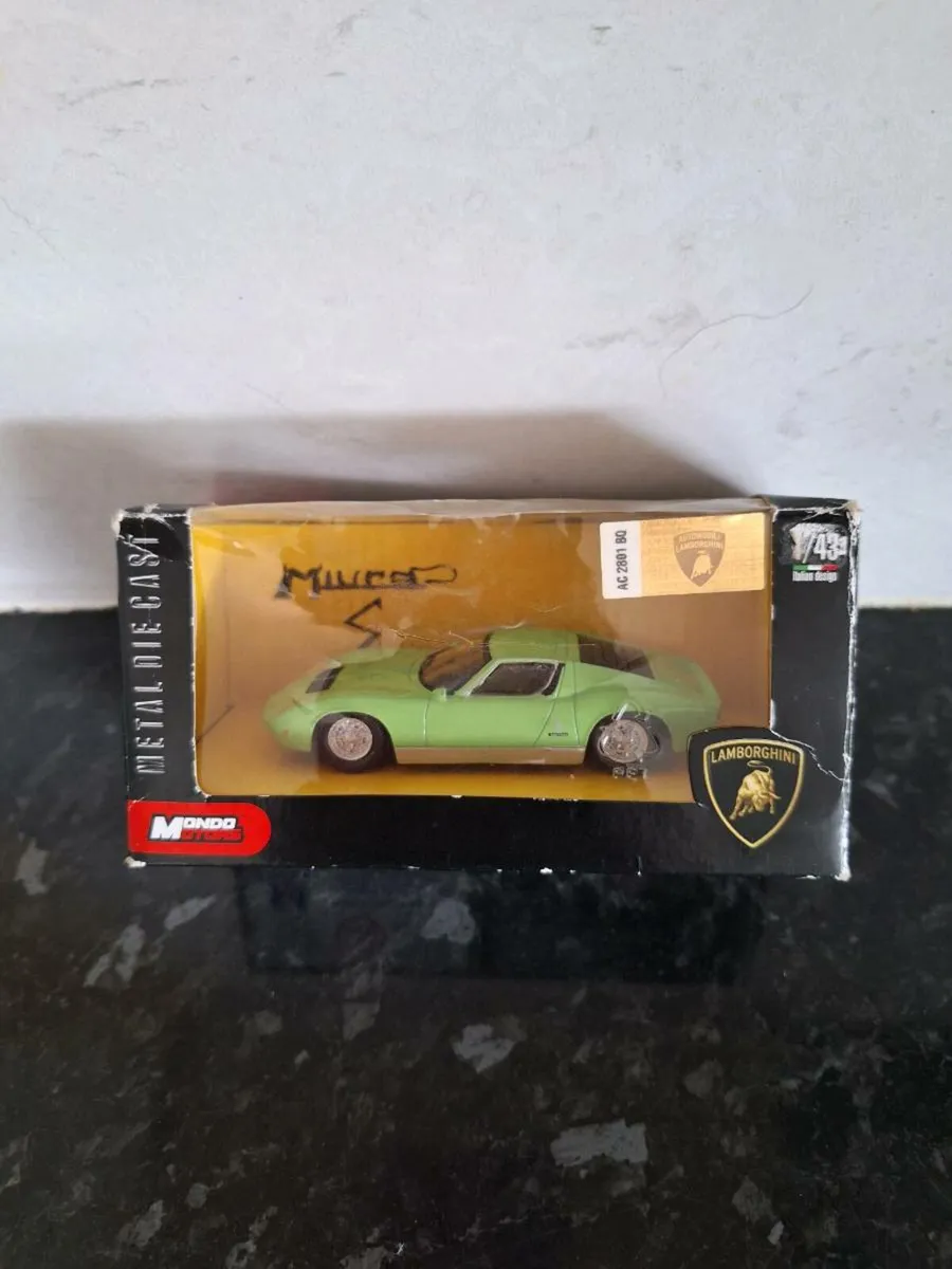 Mondo Motors diecast Lamborghini Miura - Image 1