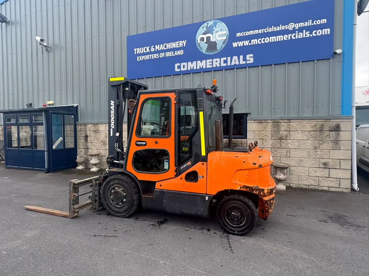 For Sale: 5 Ton Doosan Forklift - Image 3