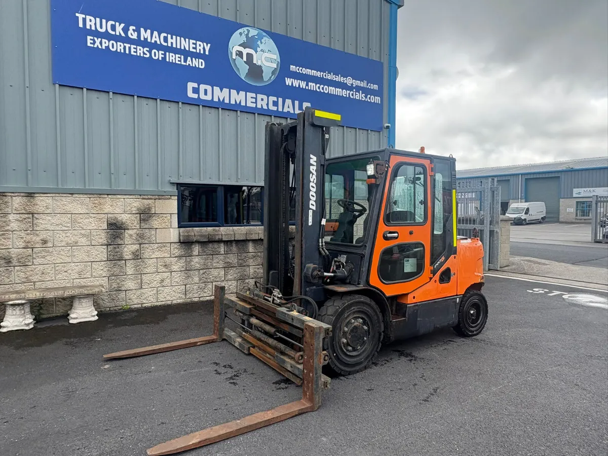 For Sale: 5 Ton Doosan Forklift - Image 4