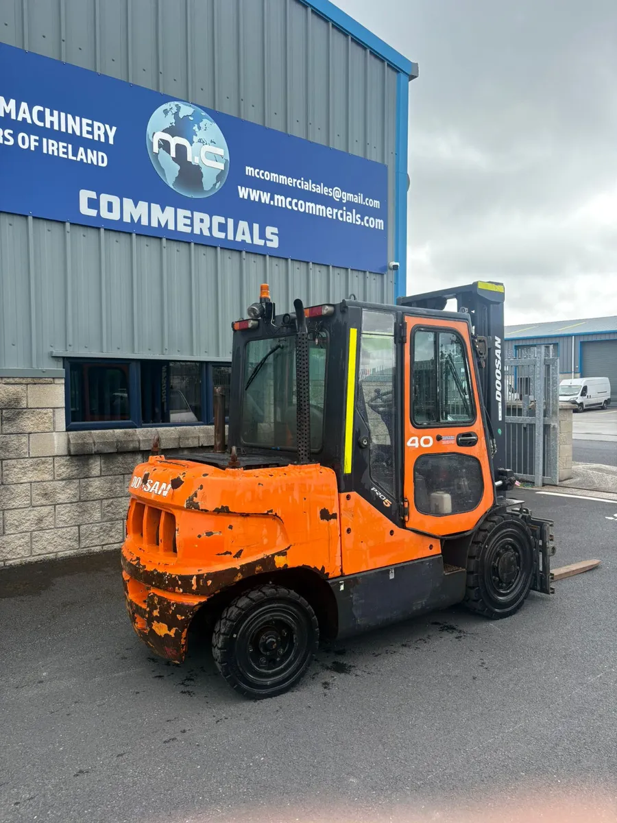 For Sale: 5 Ton Doosan Forklift - Image 2