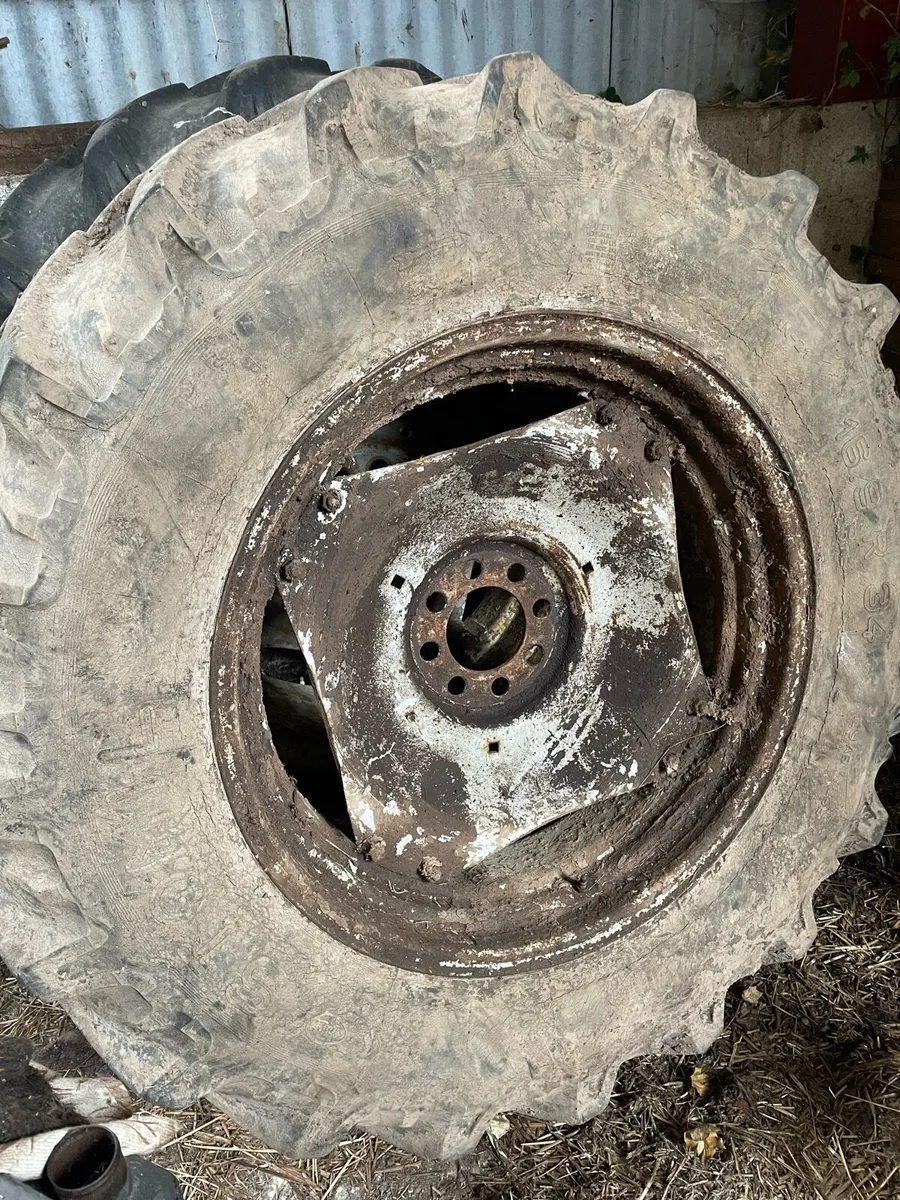 Ford ten series wheels - Image 2