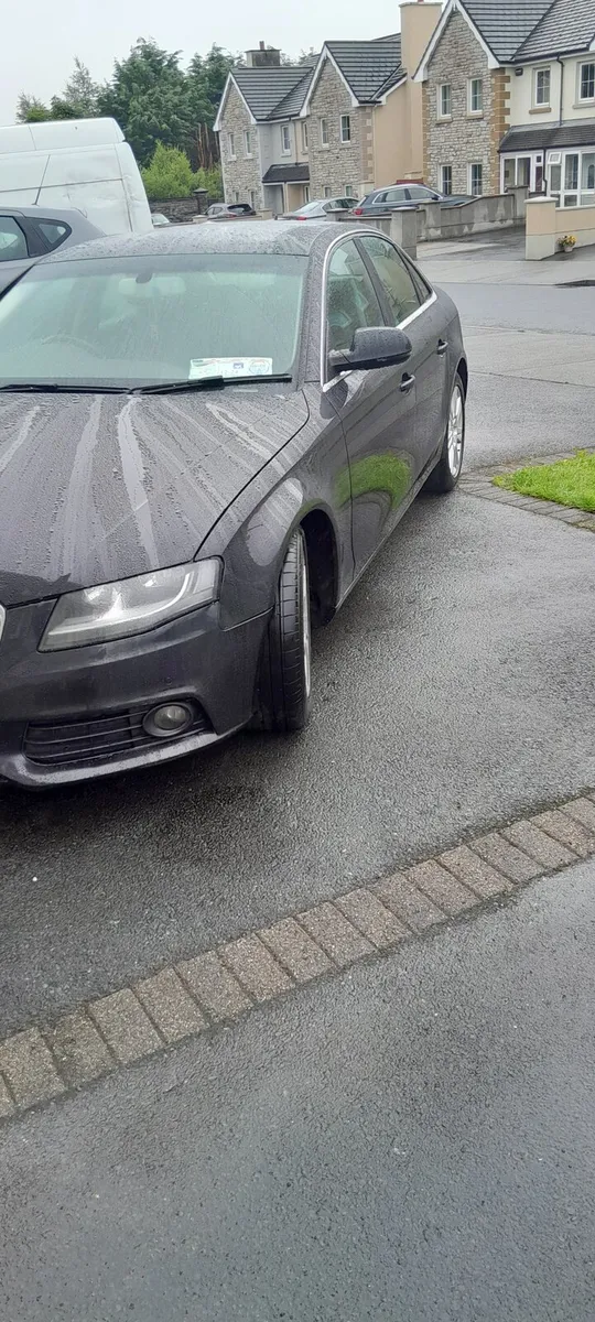Audi A4 2011 - Image 2