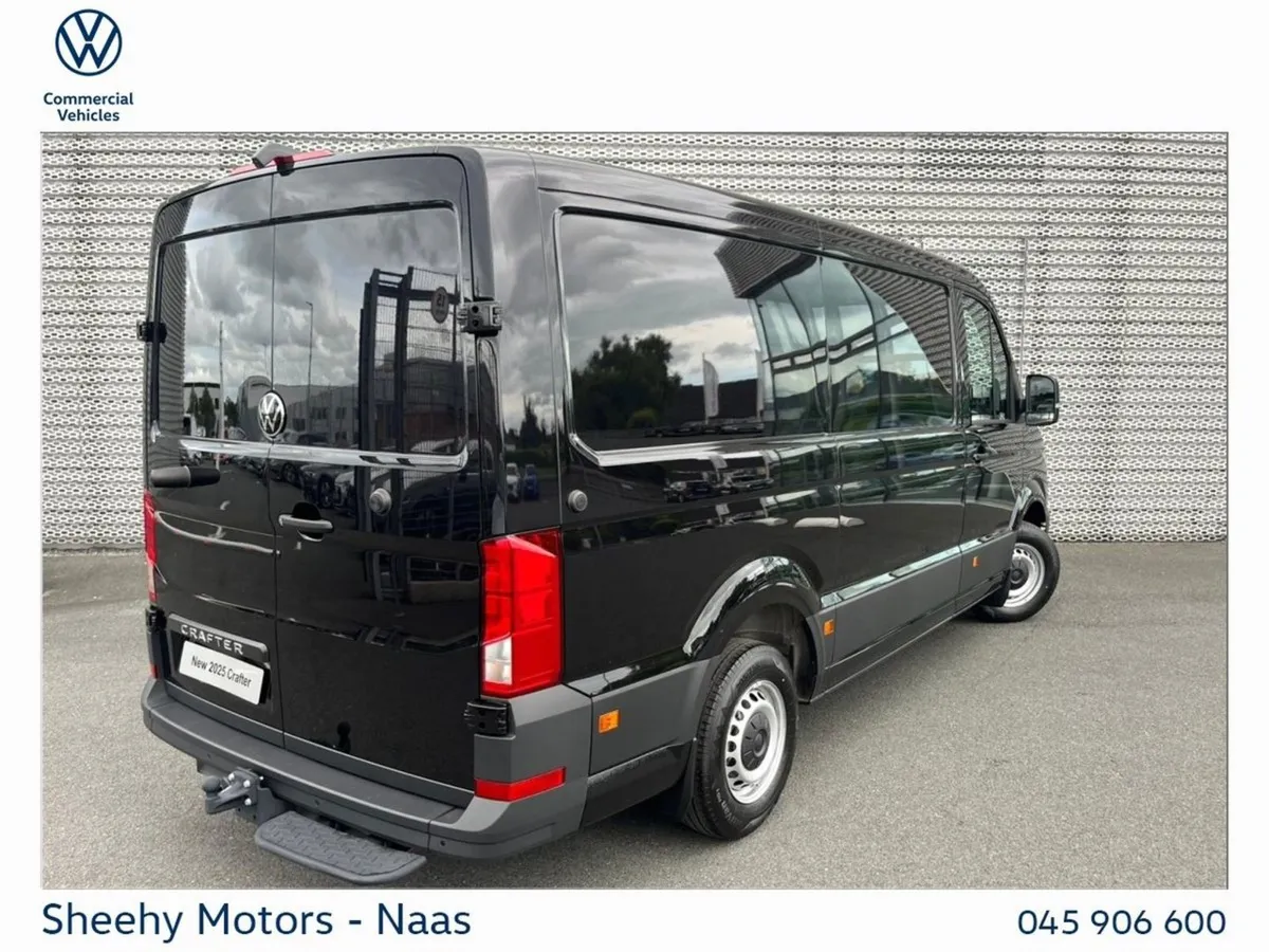 Volkswagen Crafter Highline 30 MWB 140HP M6F - Image 3