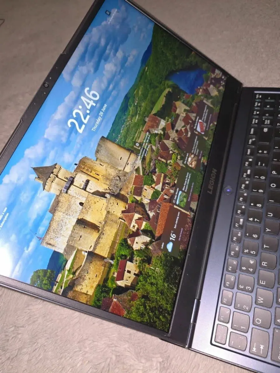 Lenovo Legion 5 15ACH6H 15.6" 512G/R7/3070 - Image 1