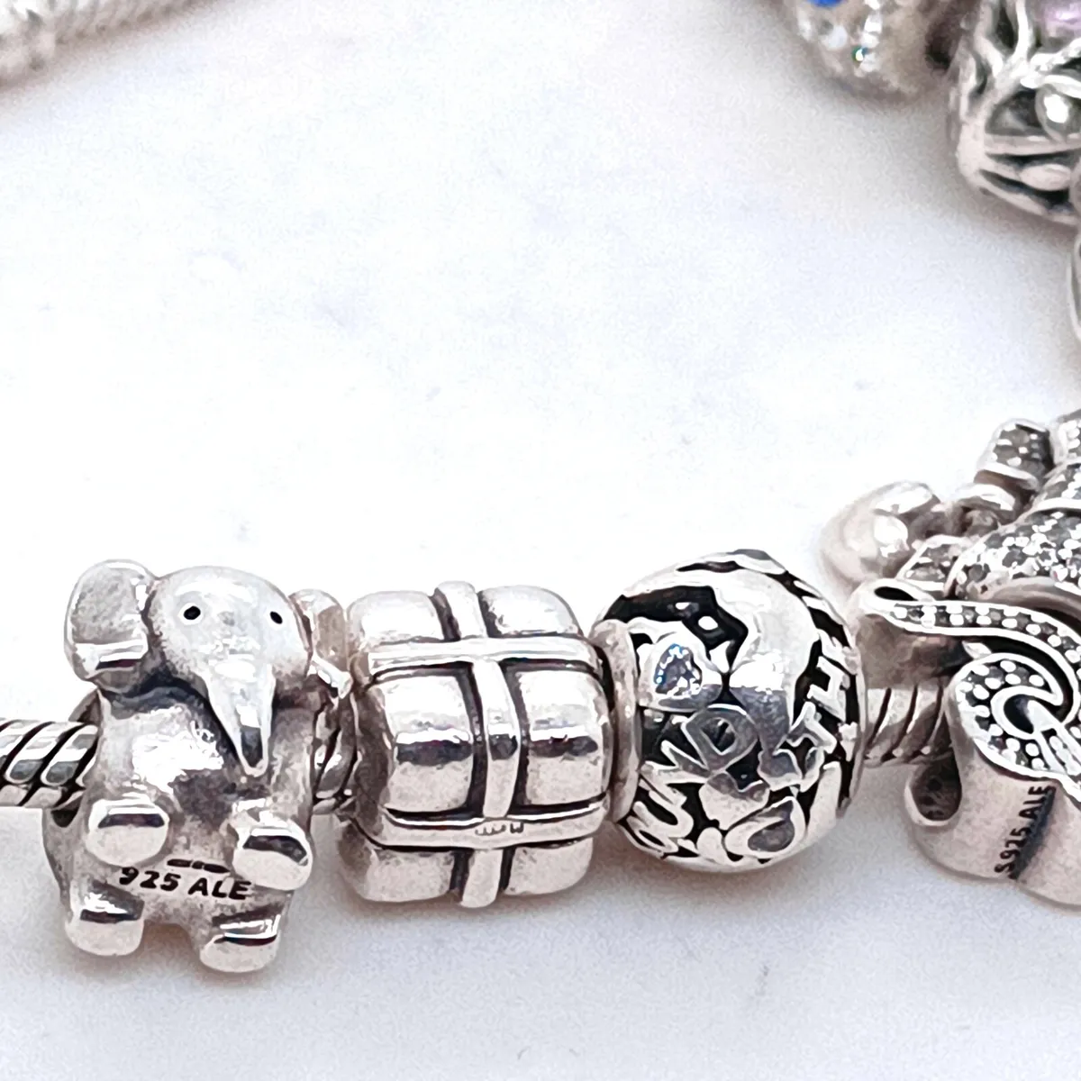 Pandora bracelet with selection of 10 charms - Image 4