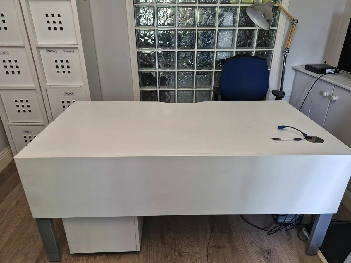 Office Desks - Image 3