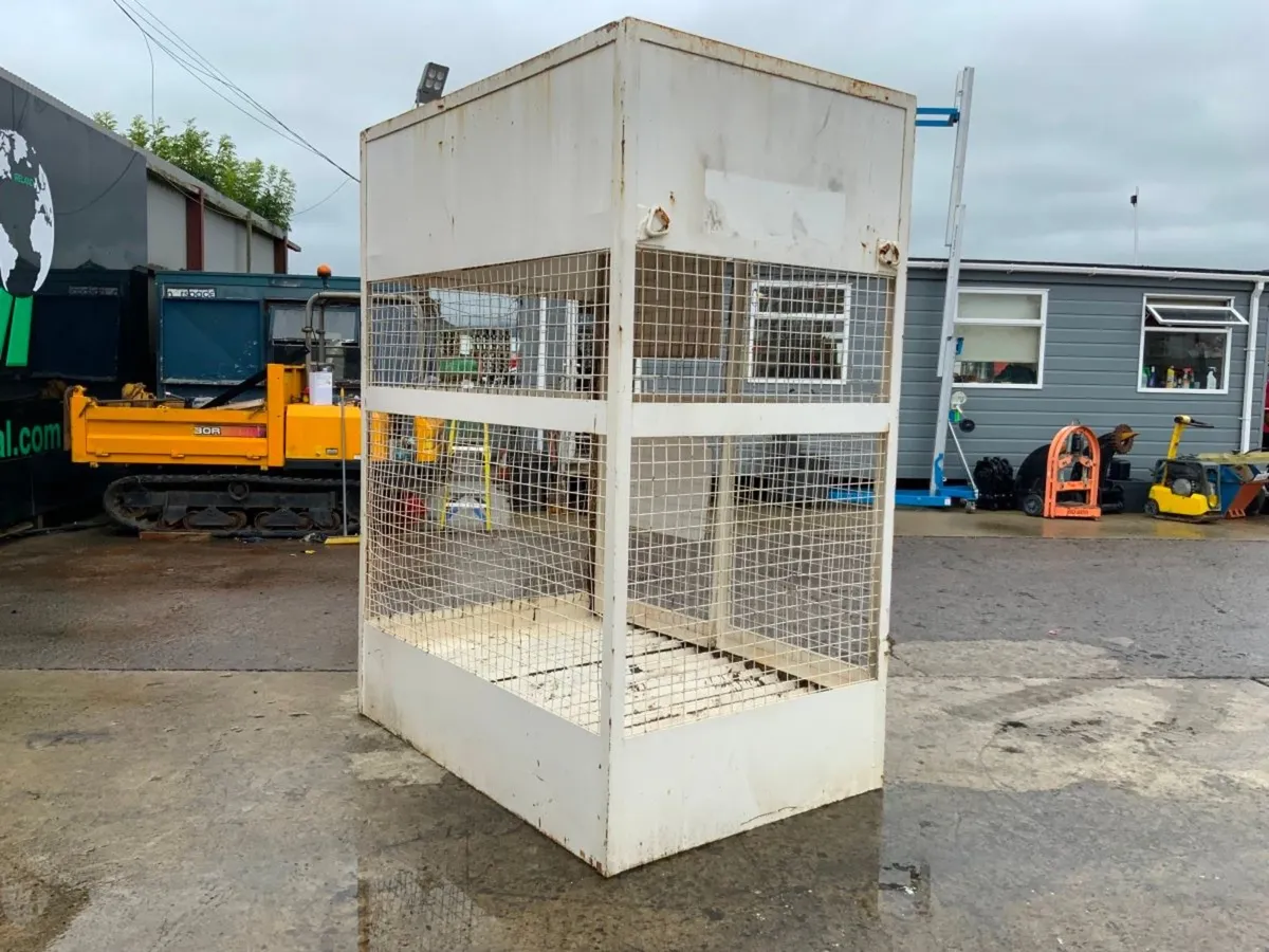 CHEMICAL STORAGE (COSHH) CAGE.......3712. - Image 4