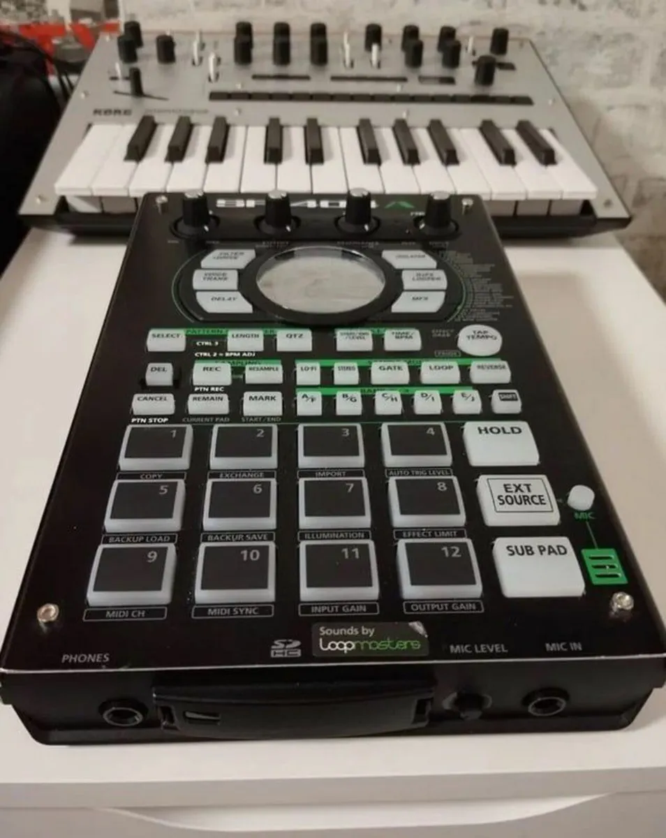 Roland Sp 404 A Sampler - Image 3