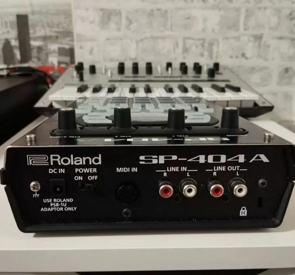 Roland Sp 404 A Sampler - Image 4