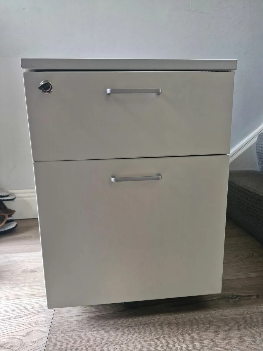 Office Pedestals - Image 1