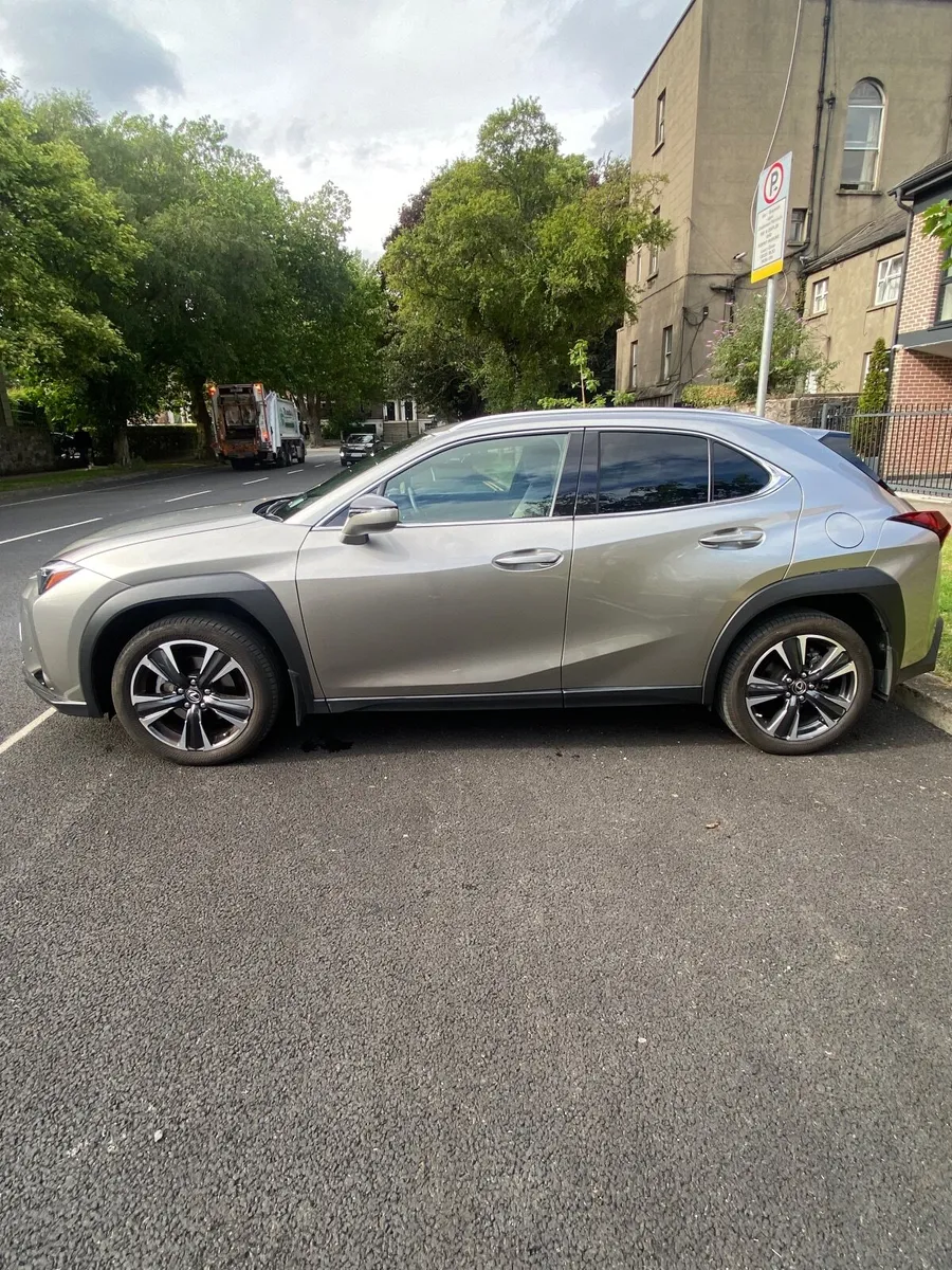 Lexus UX250H - Image 2