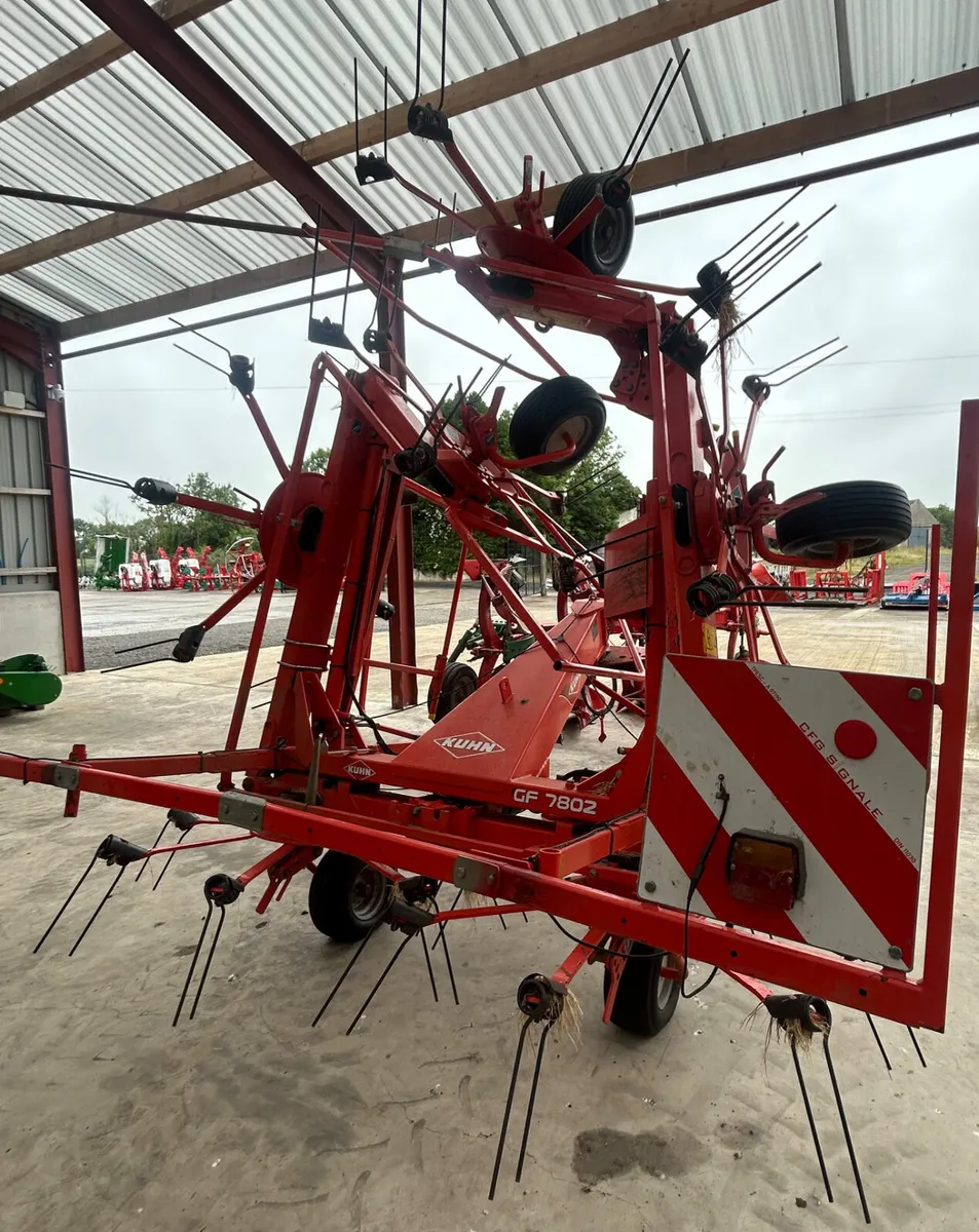 Kuhn 6 rotor Tedder - Image 2