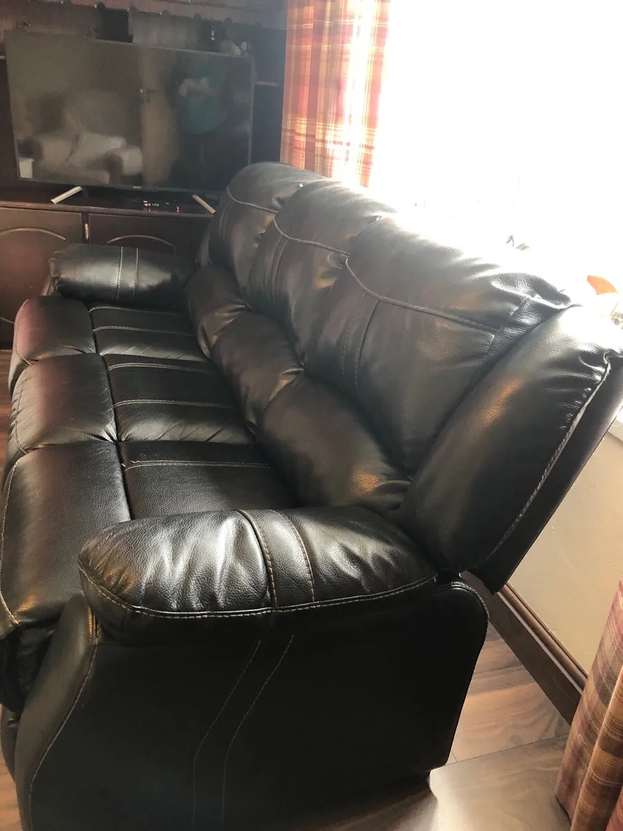 Couch - Image 3
