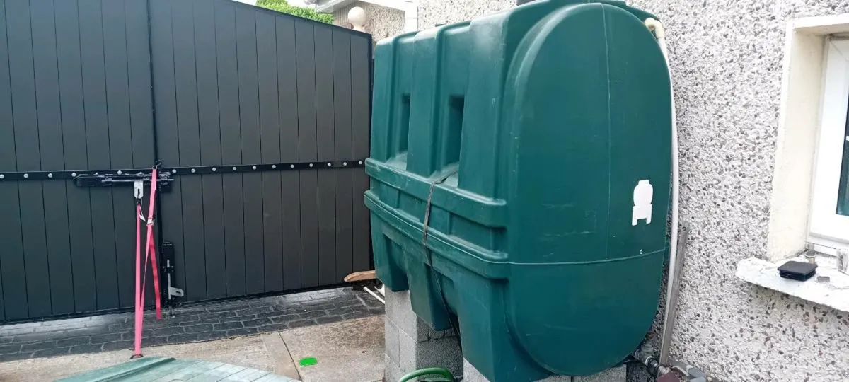 Oil tank - Image 2