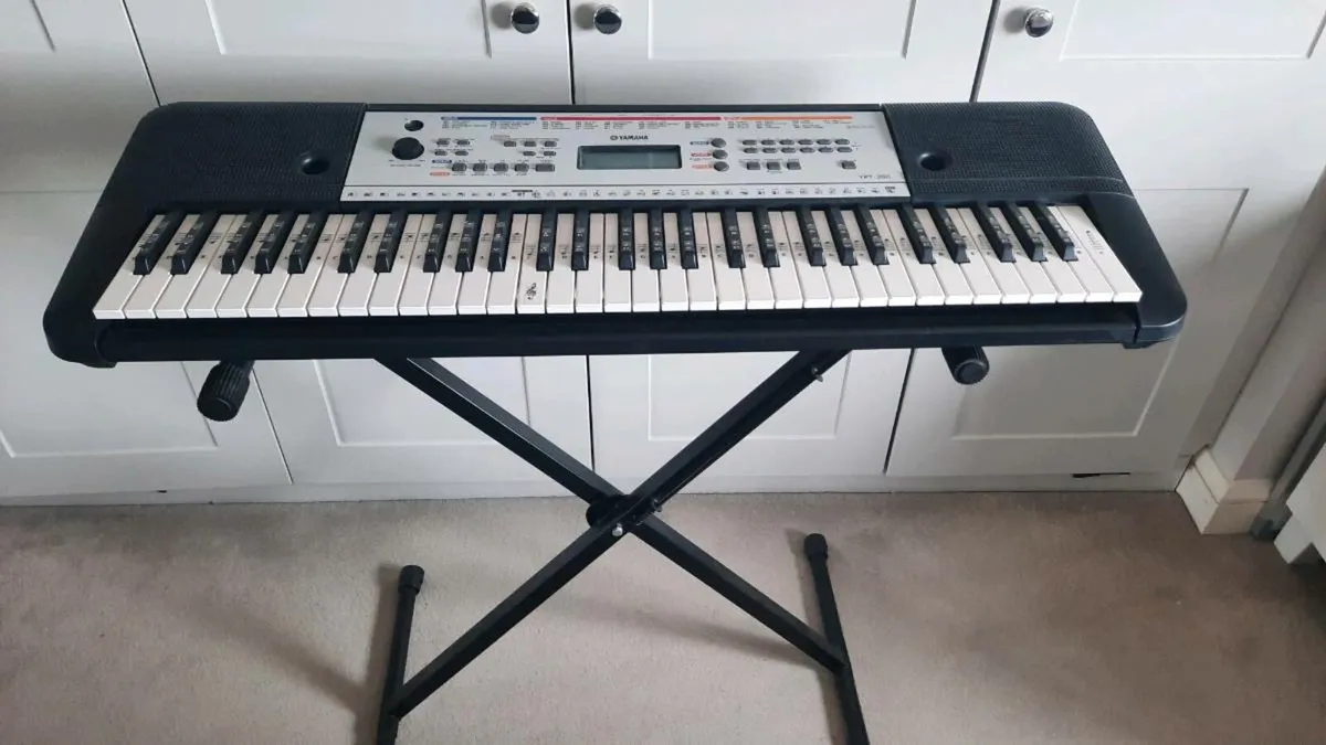 Yamaha YPT-260 - Image 1