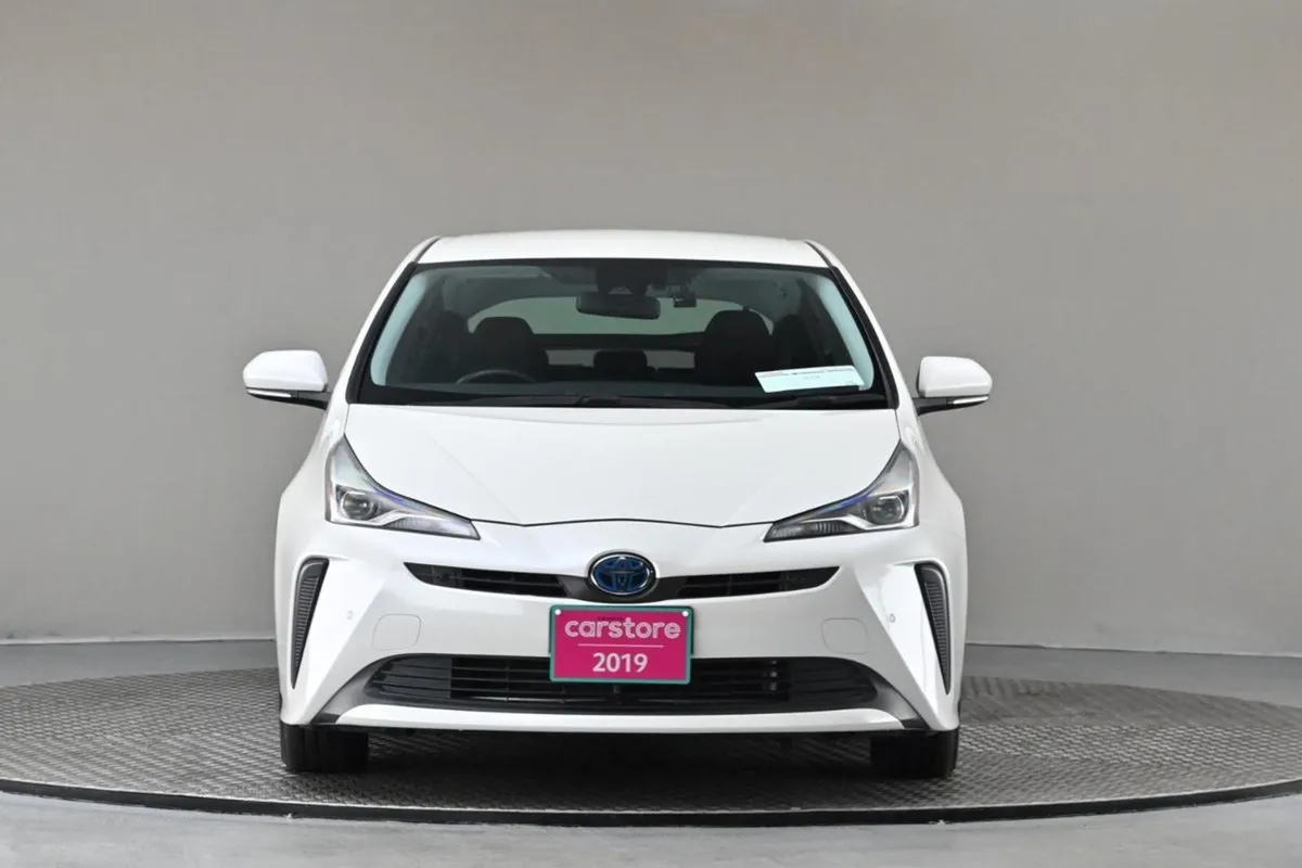 Toyota Prius 1.8 Hybrid Face Lift Model reverse C - Image 2