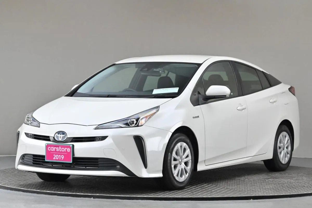 Toyota Prius 1.8 Hybrid Face Lift Model reverse C - Image 3