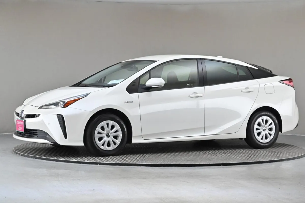 Toyota Prius 1.8 Hybrid Face Lift Model reverse C - Image 4